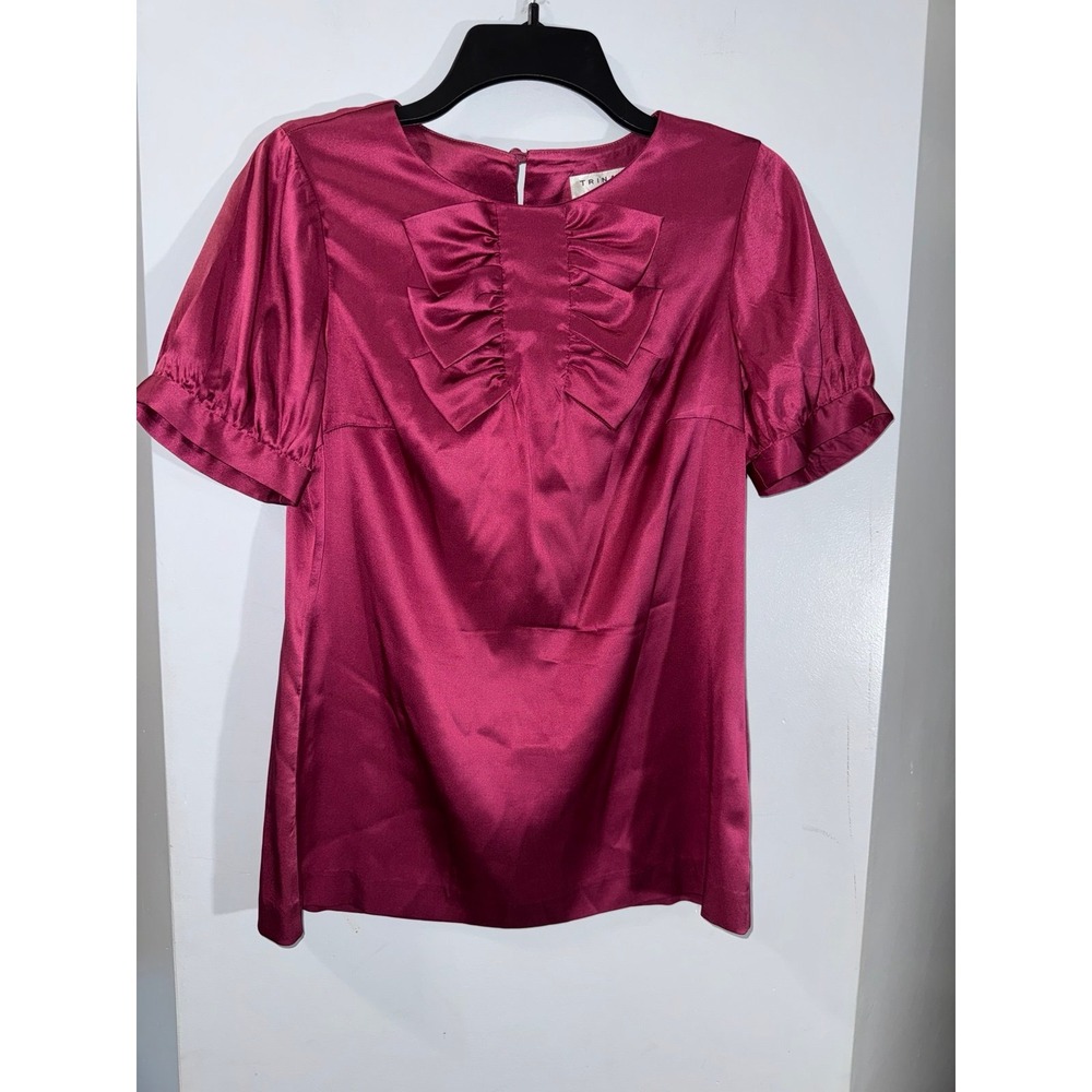 Trina Turk Silk short sleeve satin style ruffe front blouse‎ approximate medium
